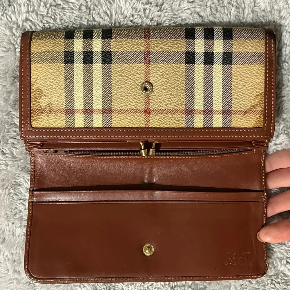 Burberry Beige and Brown Plaid Wallet Nova Check Authentic - Picture 5 of 7